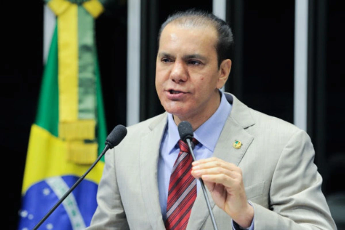 Foto de Ataídes de Oliveira
